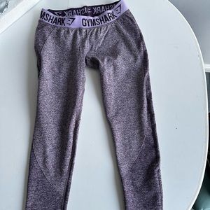 Gym shark leggings